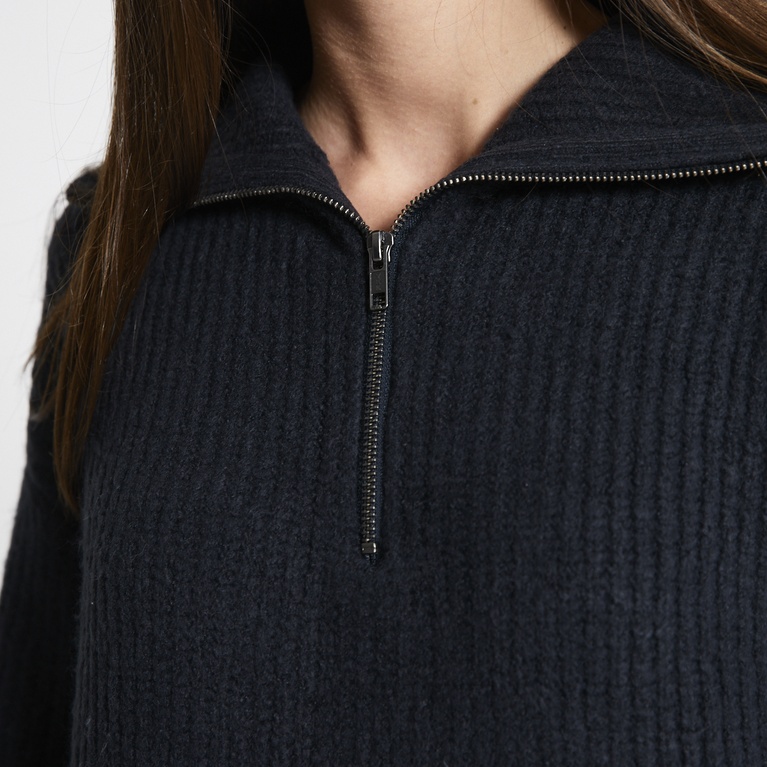 Ribstrikket trøje "Half Zip Sweater"